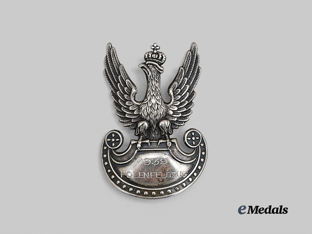 germany,_wehrmacht._a_polish_army_cap_badge_with1939_german_campaign_dedication_e_medals__g62188_2