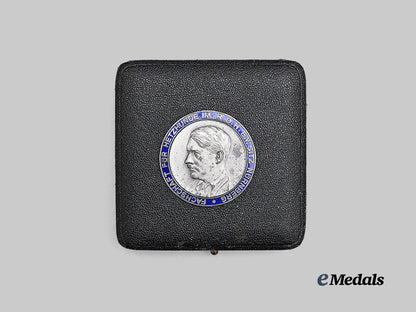 germany,_third_reich._a_rare_nuremberg_sighthound_association_medallion,_with_case_e_medals__g62191_4