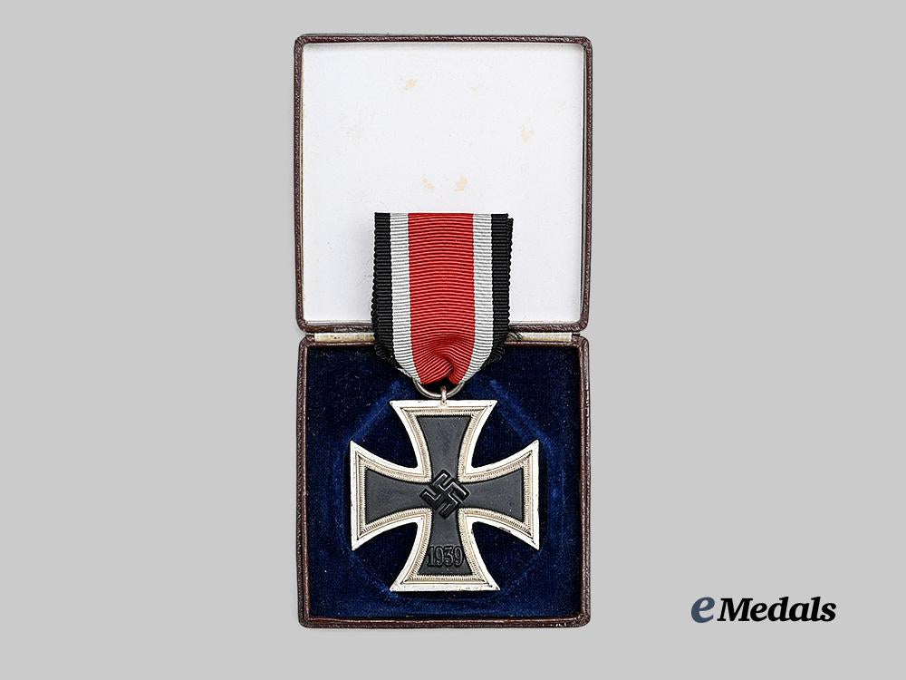 germany,_wehrmacht._a1939_iron_cross_i_i_class,_with_l_d_o_case,_by_hermann_aurich_e_medals__g62192_3