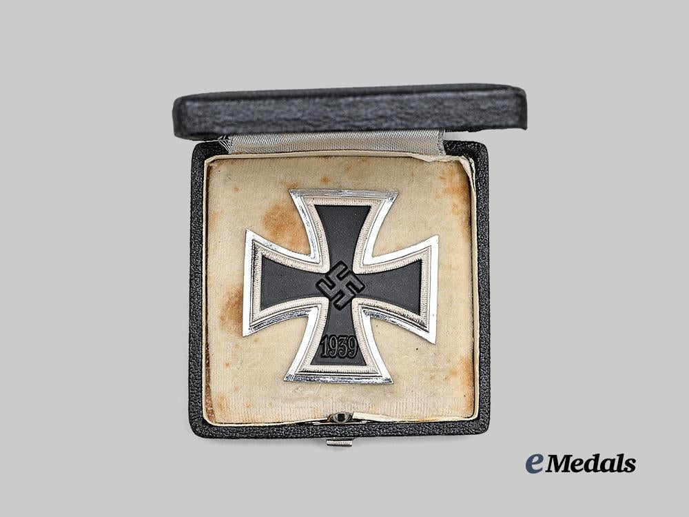germany,_wehrmacht._a_mint1939_iron_cross_i_class,_with_case,_by_b._h._mayer_e_medals__g62198_3