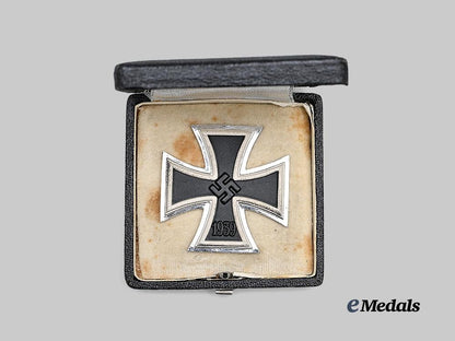 germany,_wehrmacht._a_mint1939_iron_cross_i_class,_with_case,_by_b._h._mayer_e_medals__g62198_3