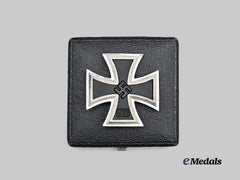 Germany, Wehrmacht. A Mint 1939 Iron Cross I Class, with Case, by B.H. Mayer