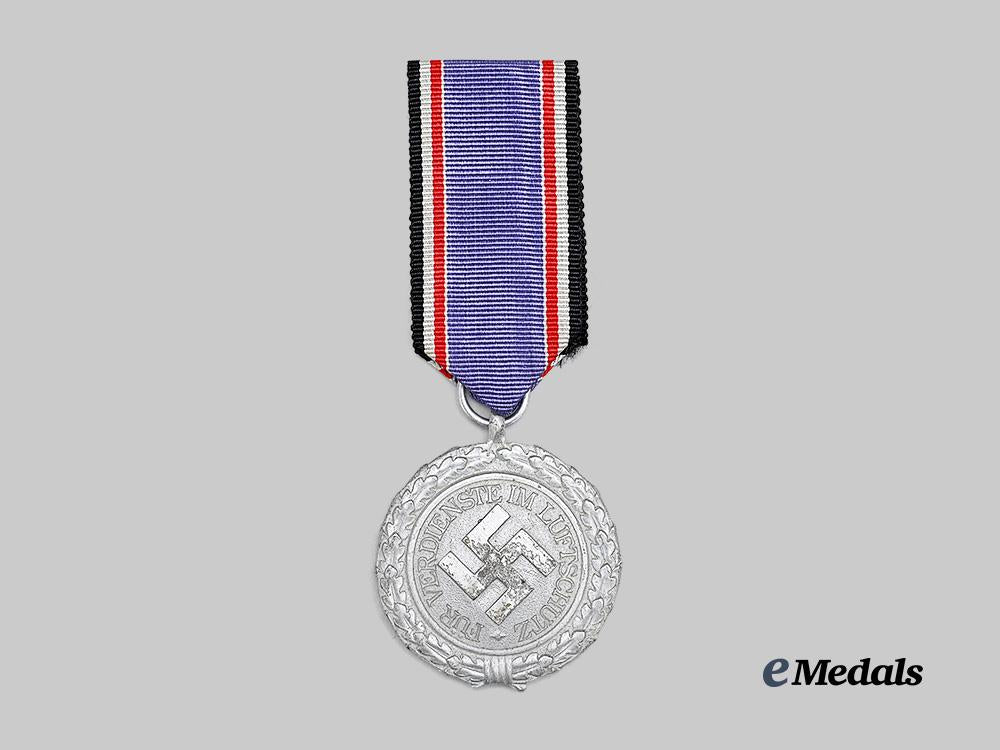 germany,_third_reich._an_air_defence_honour_decoration,_i_i_class_medal_e_medals__g62201_2