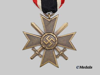 germany,_wehrmacht._a_war_merit_cross_i_i_class_with_swords,_with_privately-_commissioned_case_e_medals__g62203_6