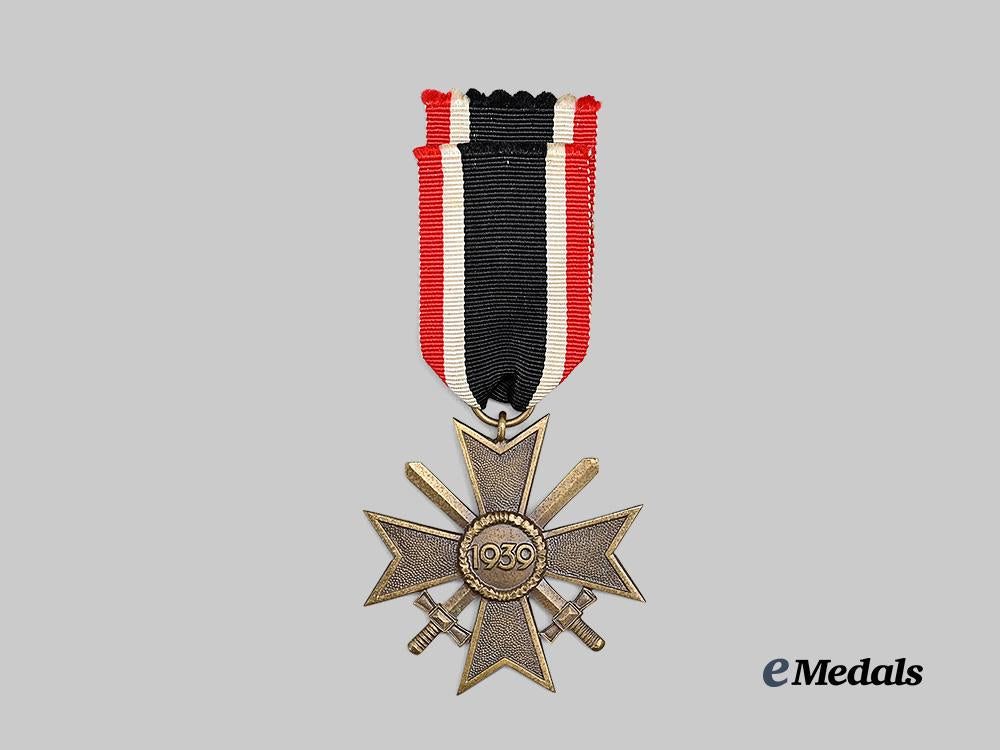 germany,_wehrmacht._a_war_merit_cross_i_i_class_with_swords,_with_privately-_commissioned_case_e_medals__g62203_7