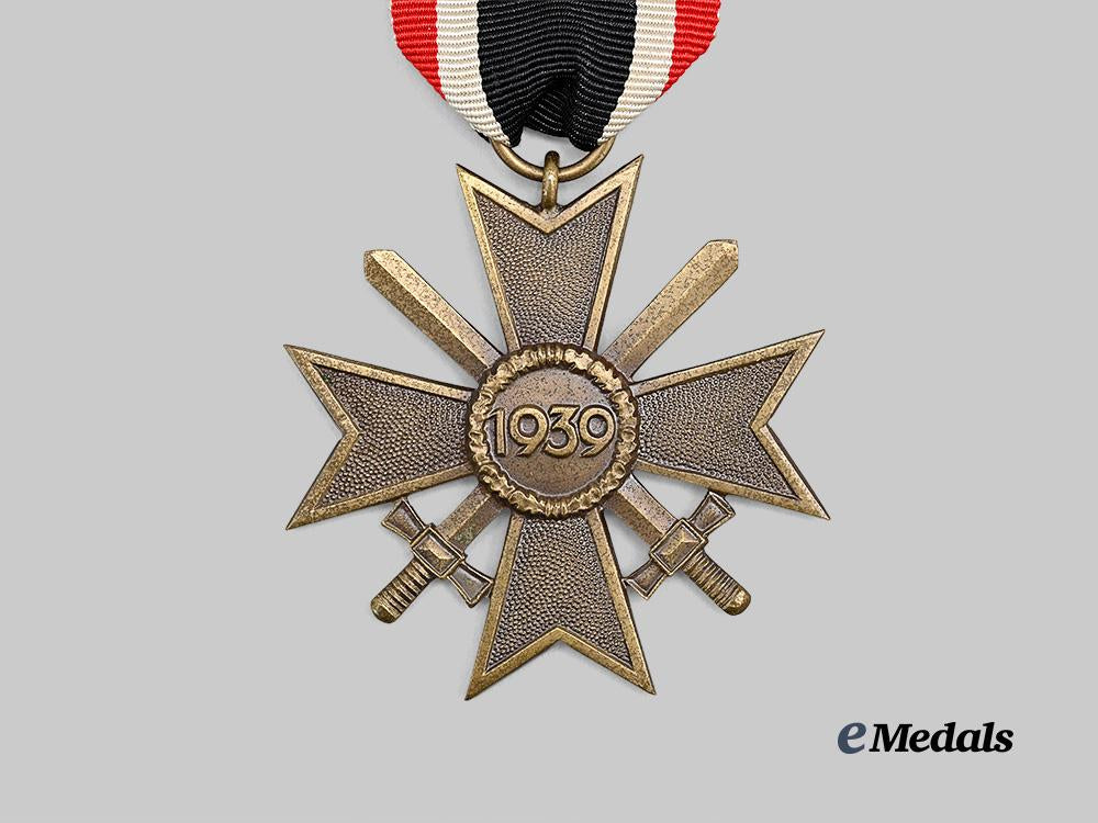 germany,_wehrmacht._a_war_merit_cross_i_i_class_with_swords,_with_privately-_commissioned_case_e_medals__g62203_8