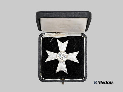germany,_wehrmacht._a_war_merit_cross_i_class_with_swords_and_case,_by_julius_bauer&_söhne_e_medals__g62208_5