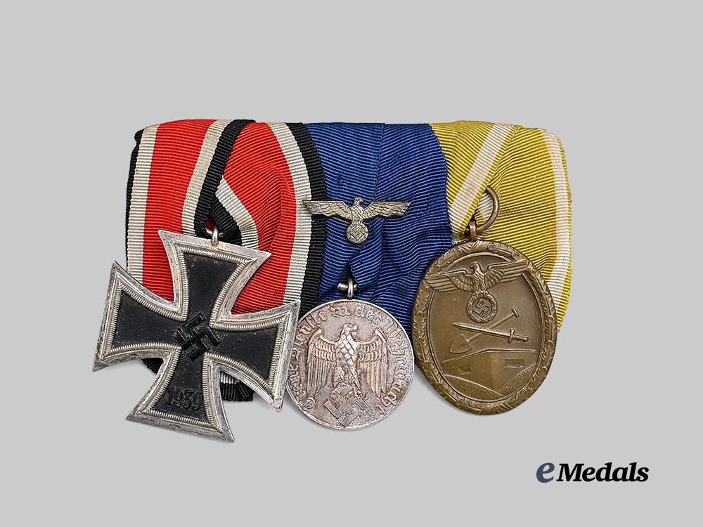 germany,_wehrmacht._a_combatant’s_medal_bar_for_bravery_and_long_service_e_medals__g62221_2