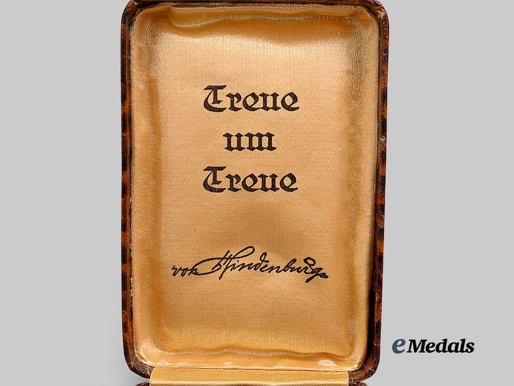 germany,_third_reich._an_honour_cross_of_the_world_war1914/1918_for_combatants,_with_luxury_case,_by_reichsvervand_pforzheim_e_medals__g62236_4