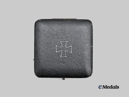 germany,_wehrmacht._a1939_iron_cross_i_class,_with_case,_by_carl_wild_e_medals__g62242_2
