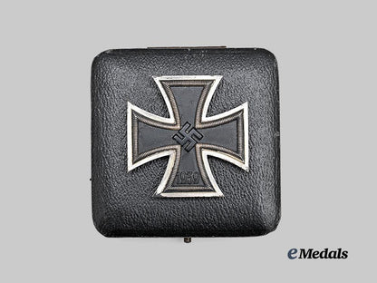 germany,_wehrmacht._a1939_iron_cross_i_class,_with_case,_by_carl_wild_e_medals__g62242_4