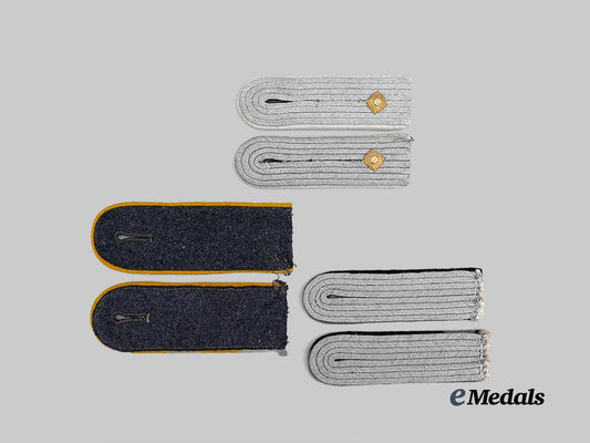 germany,_wehrmacht._a_mixed_lot_of_shoulder_boards_for_enlisted_and_officer_ranks,_heer_and_luftwaffe_issue_e_medals__g62260_2