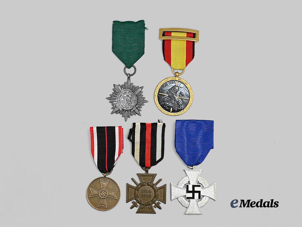 germany,_third_reich._a_mixed_lot_of_awards_for_military_and_civil_service_e_medals__g62269_3