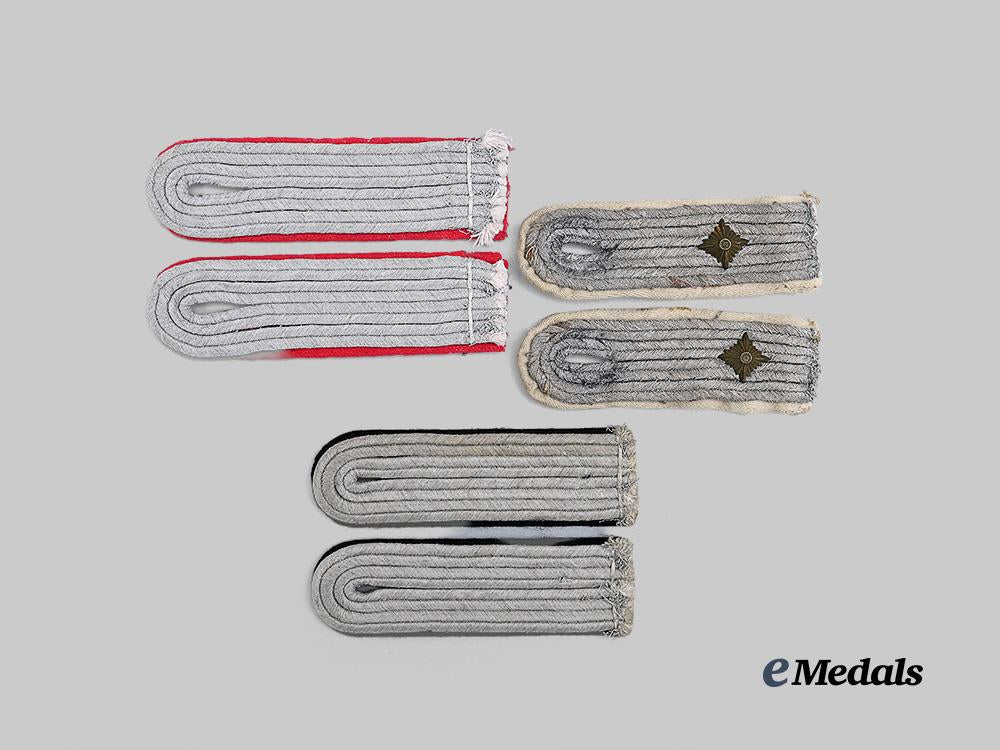 germany,_heer._a_mixed_lot_of_shoulder_boards_for_officer_ranks_e_medals__g62274_2