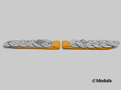 germany,_luftwaffe._a_set_of_flight_personnel/_fallschirmjäger_oberstleutnant_shoulder_boards_e_medals__g62293_4