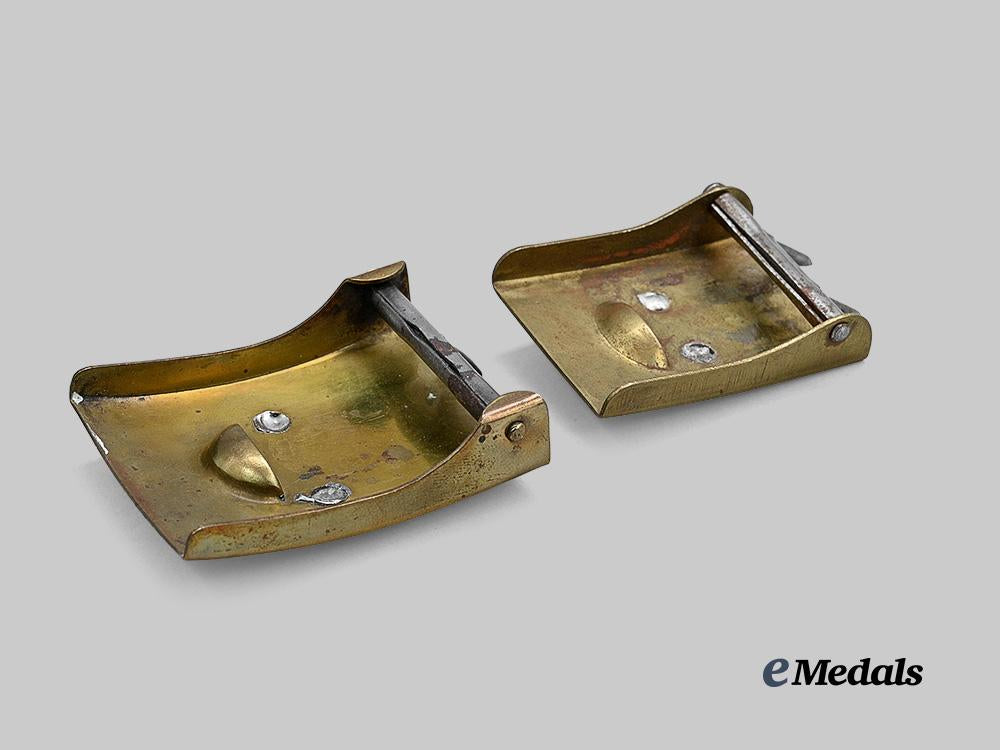 germany,_third_reich._a_pair_of_belt_buckles_for_s_a_and_h_j_personnel_e_medals__g62322_5