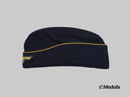 germany,_kriegsmarine._a_board_cap_for_female_personnel,_kiel_depot_issue,_c.1941_e_medals__g62329_2