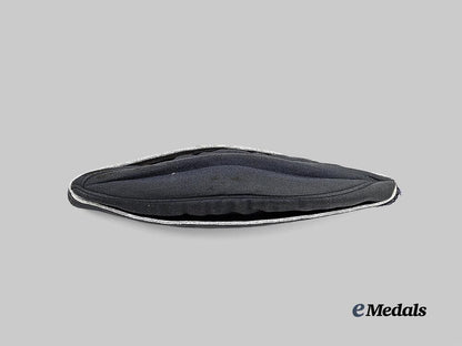 germany,_luftwaffe._an_unusual_overseas_cap_for_a_senior_female_auxiliary_e_medals__g62330_5