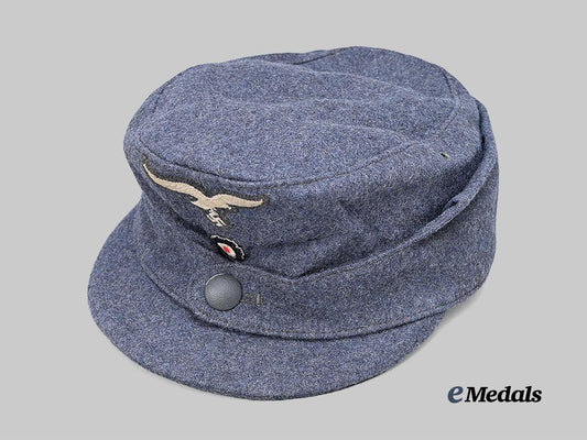 germany,_luftwaffe._a_bergmütze-_style_visored_field_cap_for_enlisted_ranks_e_medals__g62337_4