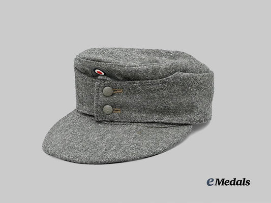 germany,_ordnungspolizei._an_m43_field_cap_for_enlisted_ranks,_late-_war_example,_by_bayerische_mützenfabrik_e_medals__g62342_3