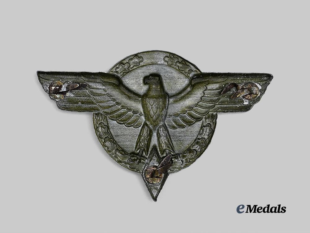 germany,_h_j._a_plaque_eagle_e_medals__g62360_3