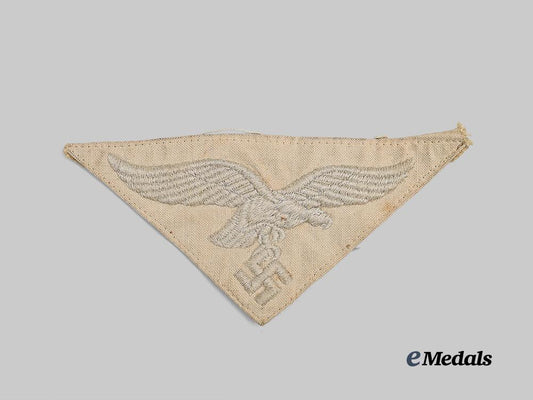 germany,_luftwaffe._a_tropical_breast_eagle_for_enlisted_ranks,_triangular_version_e_medals__g62364_2
