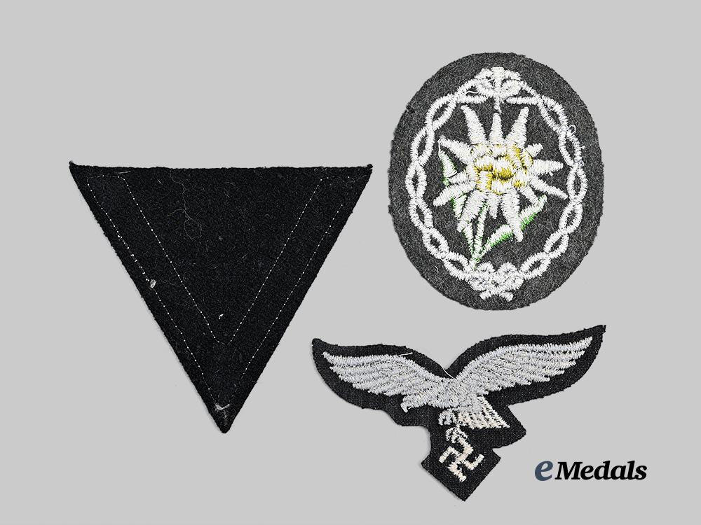 germany,_wehrmacht._a_mixed_lot_of_mint_cloth_insignia_for_heer,_luftwaffe,_and_s_s_personnel_e_medals__g62373_3