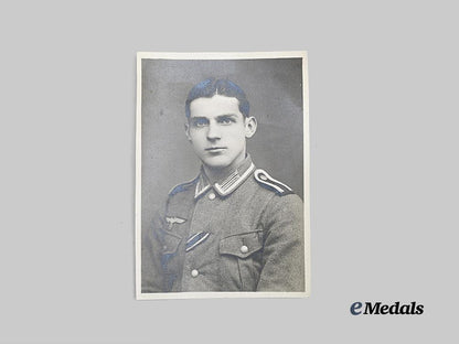 germany,_heer._a1939_iron_cross_i_i_class,_with_custom_case_and_recipient_photo_e_medals__g62375_9