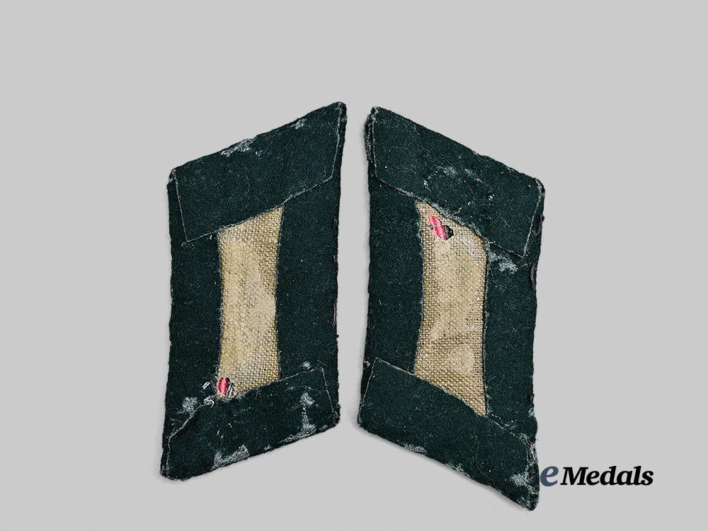 germany,_heer._a_set_of_panzer_troops_collar_tabs_for_officer_ranks_e_medals__g62376_3