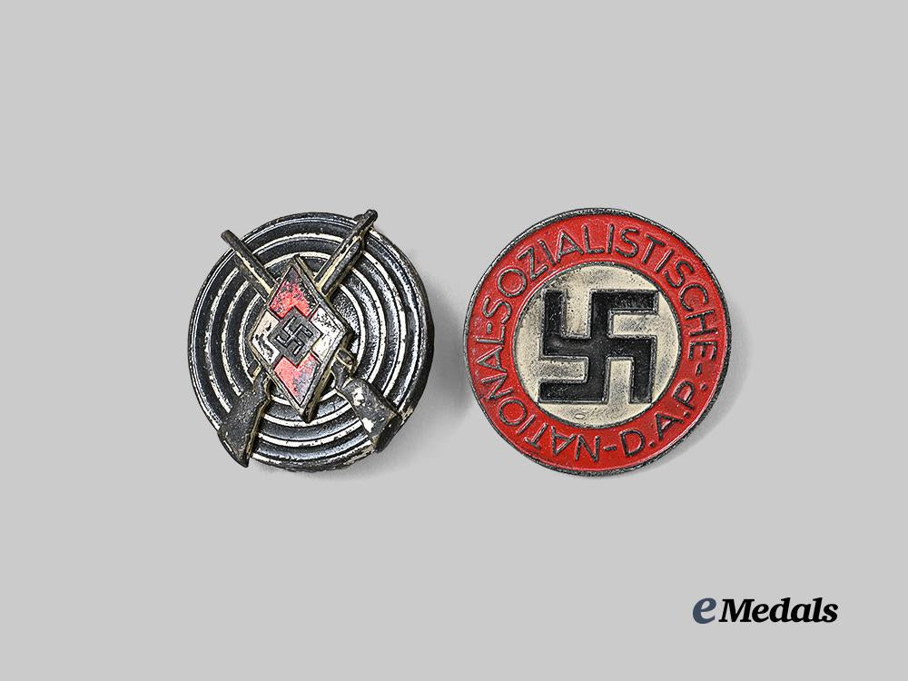 germany,_third_reich._a_pair_of_badges,_n_s_d_a_p_and_h_j_issue_e_medals__g62402_2
