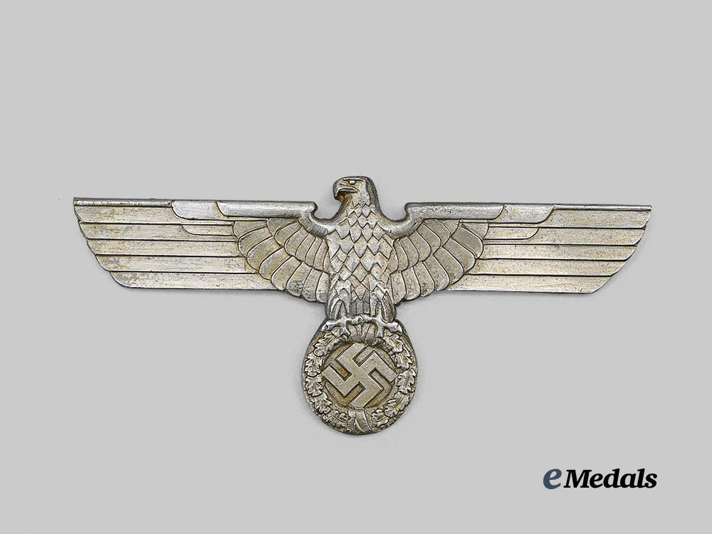 germany,_wehrmacht._an_eagle_emblem_e_medals__g62403_2