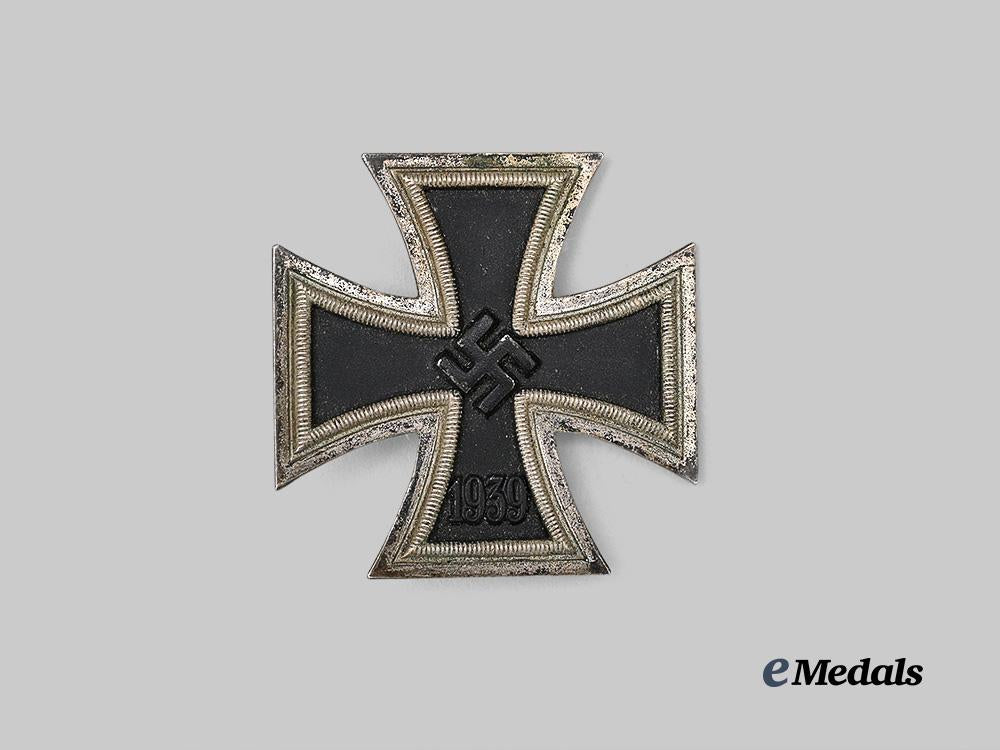 germany,_wehrmacht._a1939_iron_cross_i_class,_with_case,_by_b._h._mayer_e_medals__g62429_5