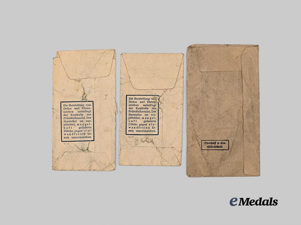 germany,_wehrmacht._a_mixed_lot_of_issue_packages_for_combatant_awards_e_medals__g62454_3