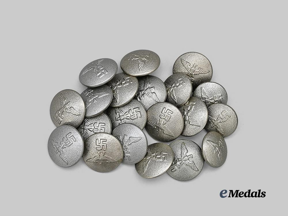 germany,_n_s_d_a_p._a_lot_of_uniform_buttons_for_political_leaders_e_medals__g62458_3