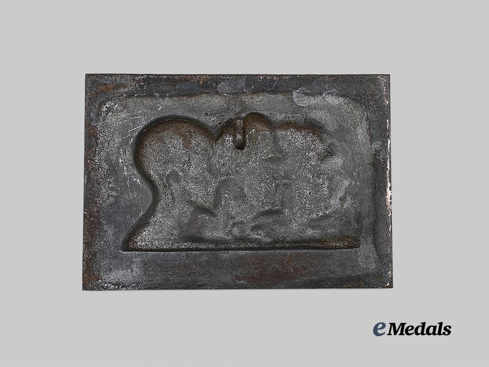 germany,_third_reich._a_patriotic_plaque_in_iron_e_medals__g62474_3