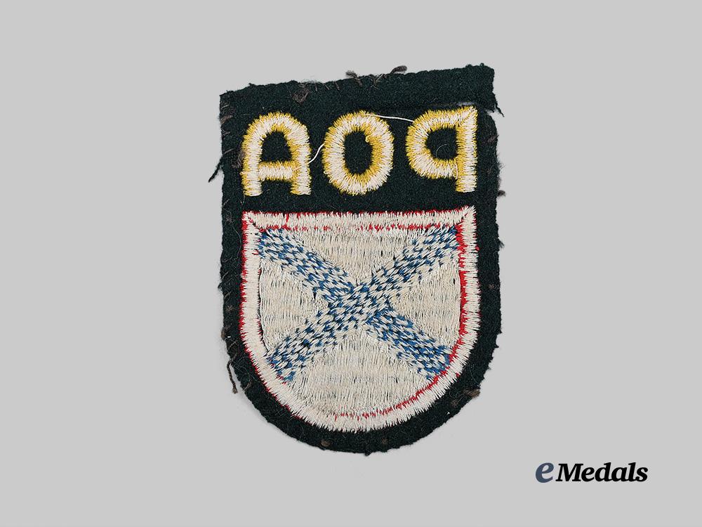 germany,_wehrmacht._a_russian_liberation_army_sleeve_shield,_embroidered_version_e_medals__g62483_3
