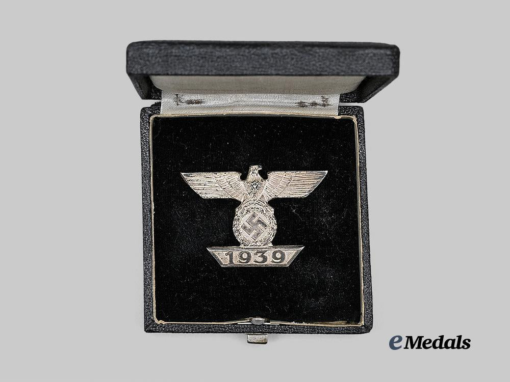 germany,_wehrmacht._a1939_clasp_to_the_iron_cross_i_class,_with_case,_by_b._h._mayer_e_medals__g62489_3