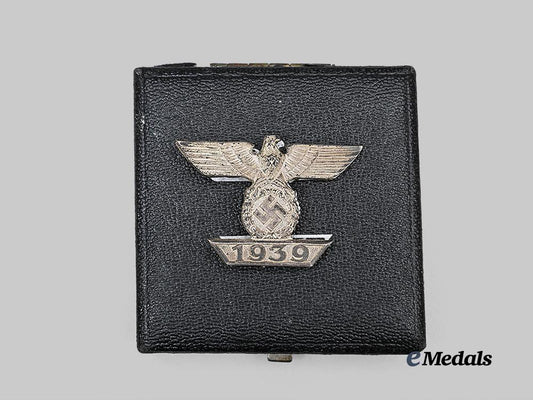 germany,_wehrmacht._a1939_clasp_to_the_iron_cross_i_class,_with_case,_by_b._h._mayer_e_medals__g62489_4