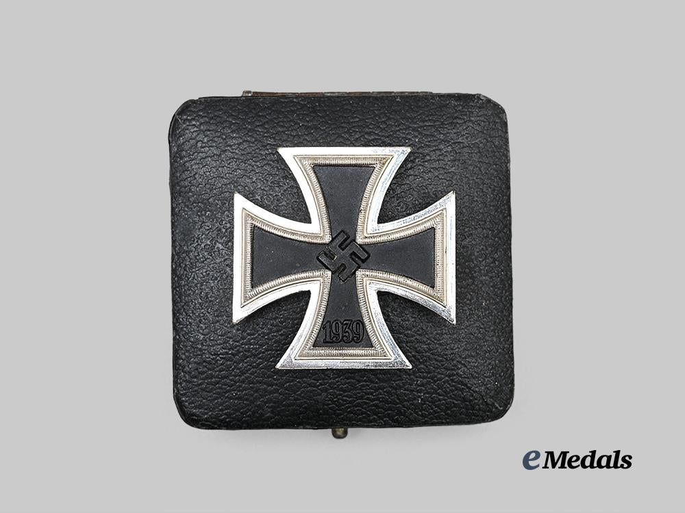 germany,_wehrmacht._a_mint1939_iron_cross_i_class,_with_case,_by_wächtler&_lange_e_medals__g62495_4