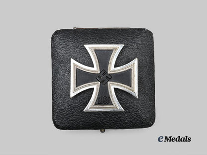 germany,_wehrmacht._a_mint1939_iron_cross_i_class,_with_case,_by_wächtler&_lange_e_medals__g62495_4