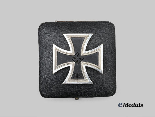 germany,_wehrmacht._a_mint1939_iron_cross_i_class,_with_case,_by_wächtler&_lange_e_medals__g62495_4