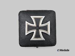 Germany, Wehrmacht. A Mint 1939 Iron Cross I Class, with Case, by Wächtler & Lange
