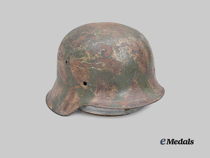 germany,_heer._an_m42_stahlhelm,_with_field_camouflage,_by_sächsische_emaillier-_und_stanzwerke_e_medals__g62506_3