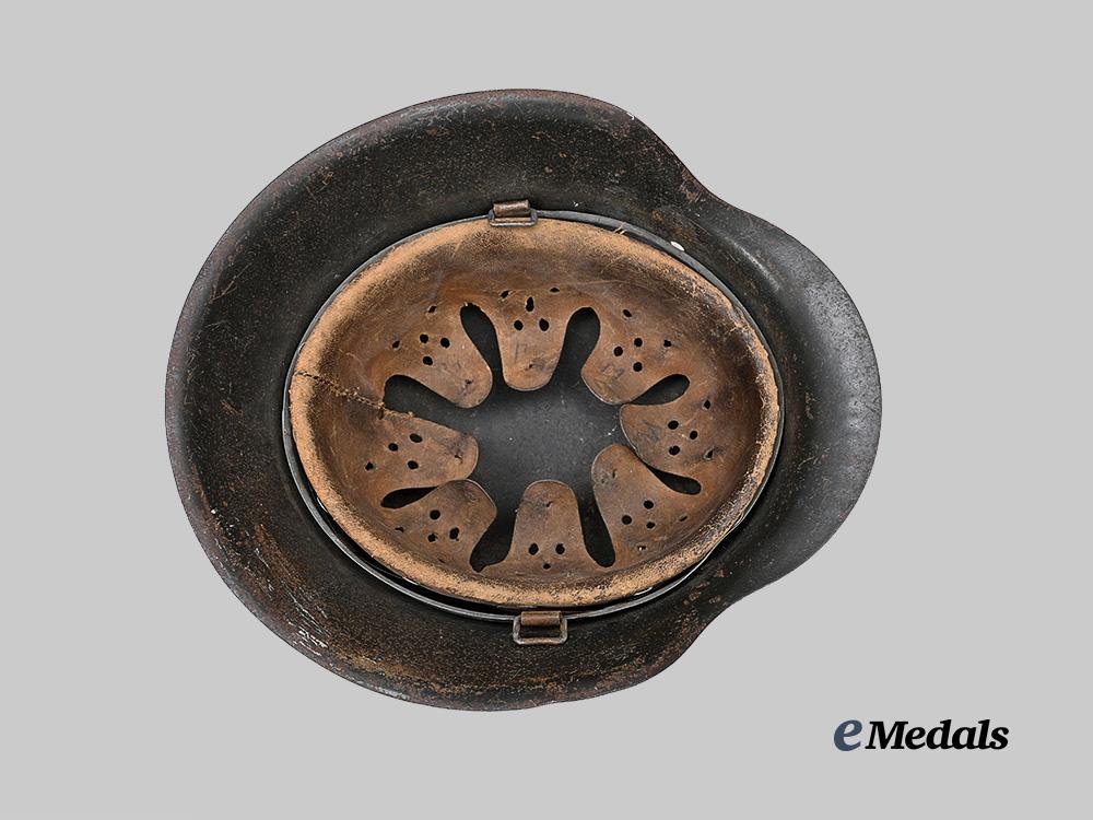 germany,_heer._an_m42_stahlhelm,_with_field_camouflage,_by_sächsische_emaillier-_und_stanzwerke_e_medals__g62506_9