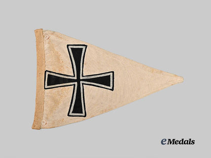 germany,_kriegsmarine._a_rare_and_early_admiral’s_staff_car_pennant,_triangular_version_e_medals__g62508_2