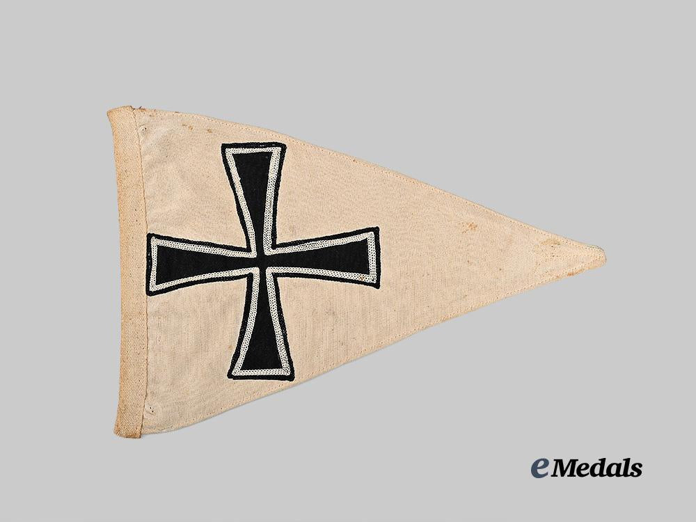 germany,_kriegsmarine._a_rare_and_early_admiral’s_staff_car_pennant,_triangular_version_e_medals__g62508_3