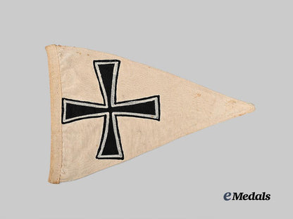 germany,_kriegsmarine._a_rare_and_early_admiral’s_staff_car_pennant,_triangular_version_e_medals__g62508_3