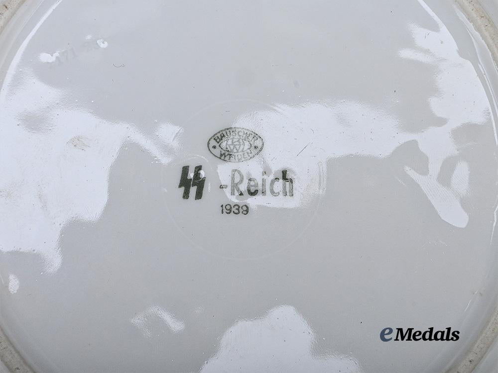 germany,_s_s._a_mess_hall_plate,_by_bauscher_of_weiden,_c.1939_e_medals__g62520_5