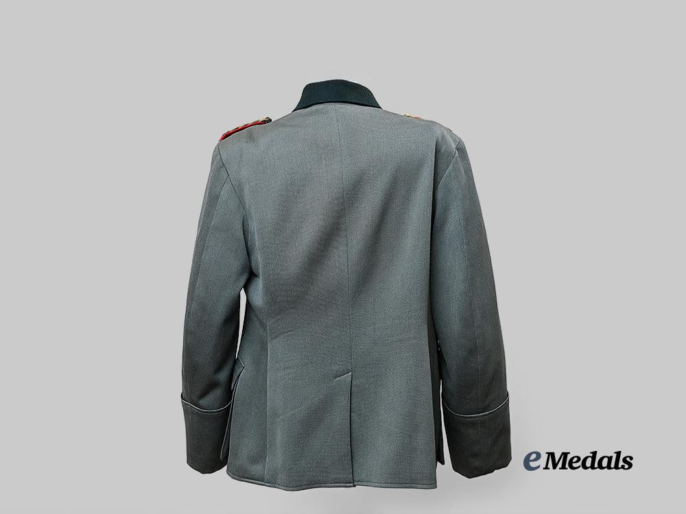 germany,_heer._a_field_tunic_for_a_generalleutnant_e_medals__g62524_7