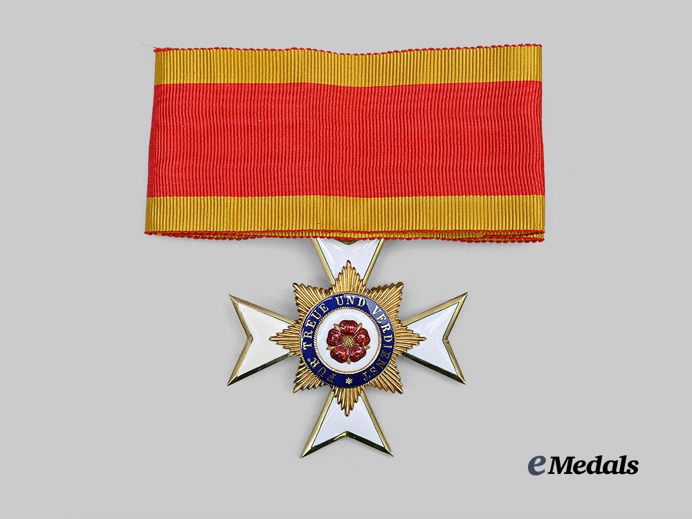 lippe-_detmold,_principality._a_rare_princely_house_order,_i_i_class_cross_in_gold,_c.1900_e_medals__g62537_4
